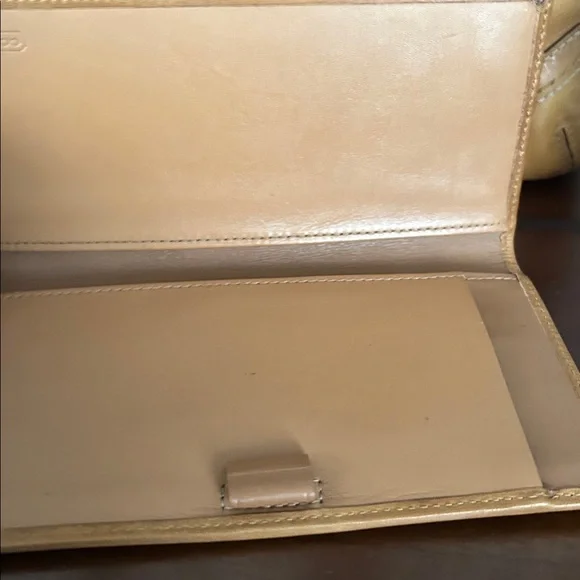 Stylish Tan and dark brown Leather satchel purse Set - Picture 13 of 13